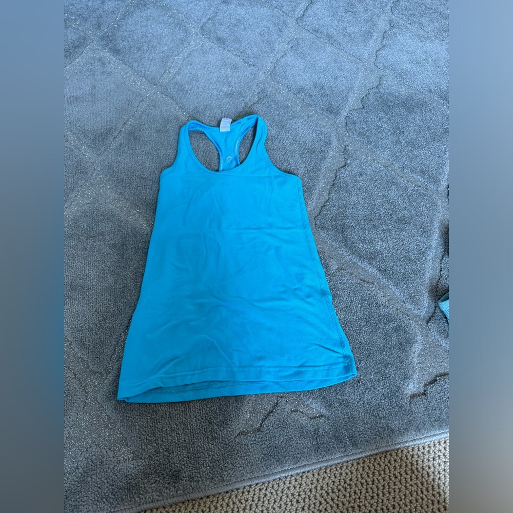 blue and white ivivia tank top